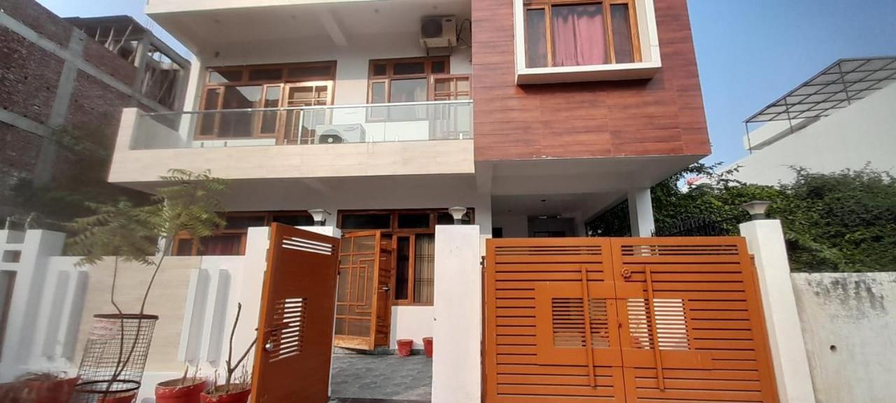 Krishna Guest house Lucknow